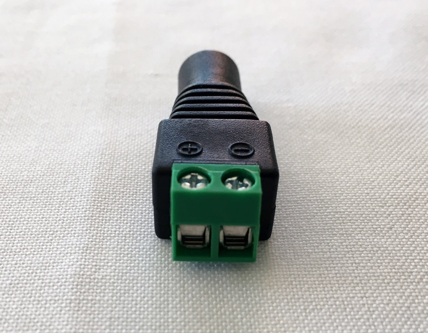 Conector Bornera Jack DC de energia hembra para camaras de seguridad