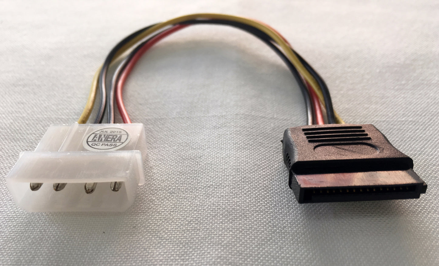 Cable De Energia Molex IDE a SATA para Discos Duros 3.5 pulgadas